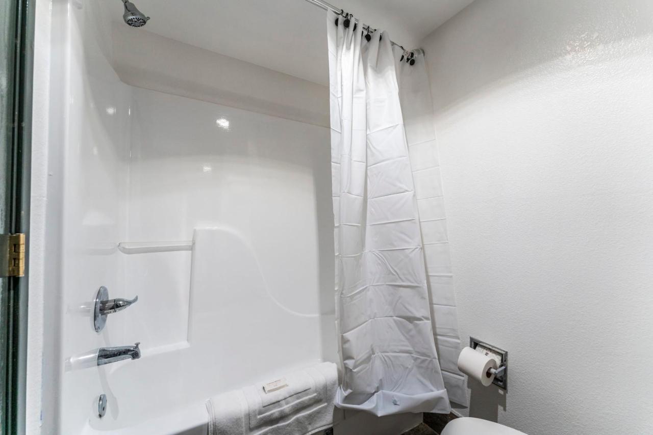 Metro Tempe Apartments Studio W Two King Beds Экстерьер фото